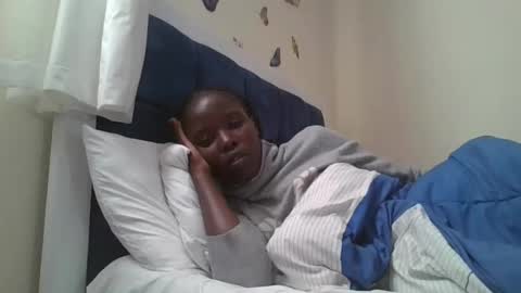 Snapshot of pretty_petite_ebony chatting on September 21, 2025, 2:29 pm pretty_petite_ebony online show from September 21, 2025, 2:29 pm