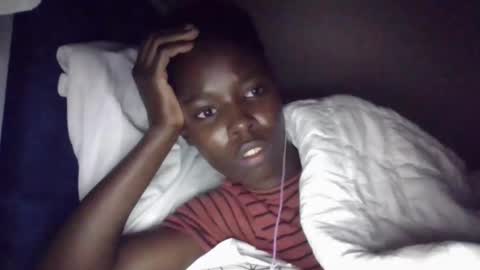 Snapshot of pretty_petite_ebony chatting on October 30, 2025, 3:24 pm pretty_petite_ebony online show from October 30, 2025, 3:24 pm