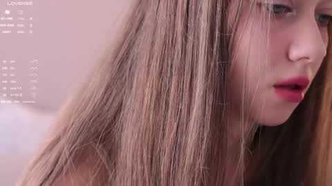 Elina online show from March 31, 2026, 8:59 am