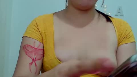 pretty stela online show from March 10, 2025, 12:26 pm