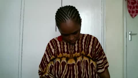 zii online show from October 7, 2025, 10:34 am