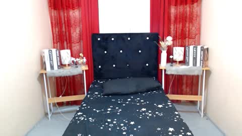 prettyakhira online show from November 28, 2025, 5:15 pm