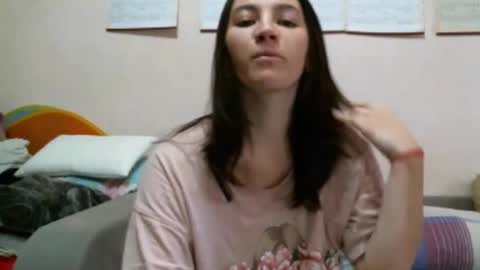 Bella online show from October 28, 2025, 9:02 am