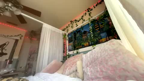 Snapshot of prettyblackgal chatting on February 21, 2026, 9:05 pm prettyblackgal online show from February 21, 2026, 9:05 pm