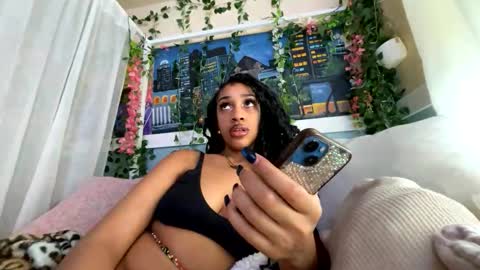 Snapshot of prettyblackgal chatting on February 22, 2026, 9:13 pm prettyblackgal online show from February 22, 2026, 9:13 pm