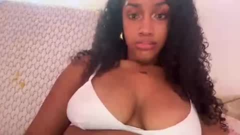 prettyblackgal online show from August 4, 2026, 11:29 pm