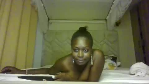 prettydulce online show from March 13, 2026, 4:08 am