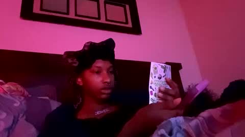 prettyfacefemale online show from October 14, 2025, 8:53 pm