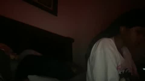 prettyfacefemale online show from April 3, 2026, 11:52 am