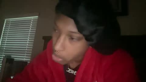 prettyfacefemale online show from April 20, 2026, 10:22 pm