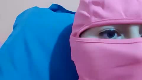 PrettyFeet online show from December 22, 2025, 11:13 pm