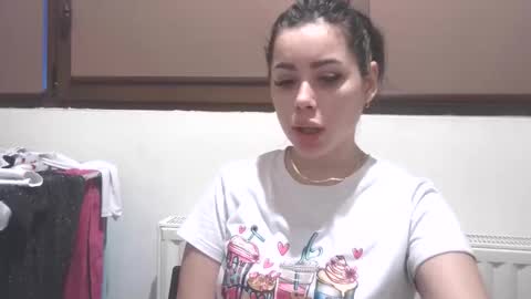 prettyjulliette online show from February 14, 2026, 3:42 pm