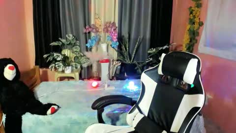 Snapshot of prettylexxxa chatting on October 1, 2025, 4:13 pm goddess lexxa online show from October 1, 2025, 4:13 pm