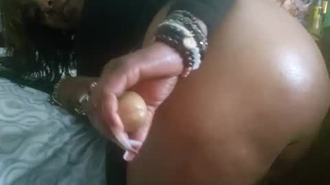 Mona Red online show from March 12, 2025, 12:36 pm