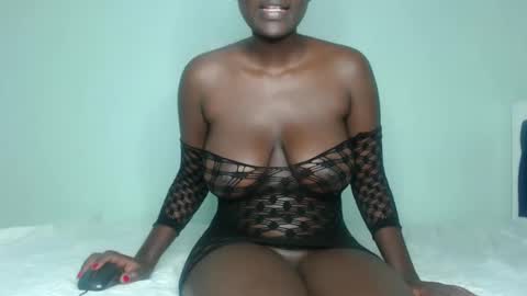 Snapshot of prettyliz1999 chatting on January 13, 2025, 7:10 pm Lizzy online show from January 13, 2025, 7:10 pm