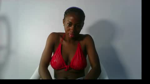Snapshot of prettylove5 chatting on October 12, 2025, 6:34 am evelyn online show from October 12, 2025, 6:34 am