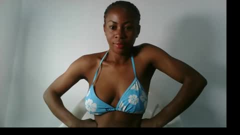 Snapshot of prettylove5 chatting on October 14, 2025, 8:48 am evelyn online show from October 14, 2025, 8:48 am