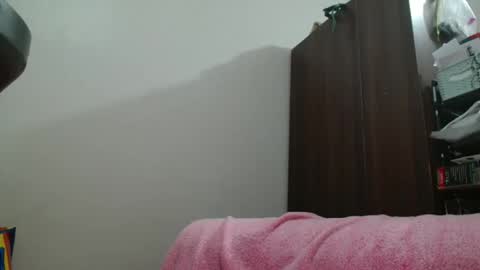 prettyme28 online show from March 18, 2026, 8:17 am