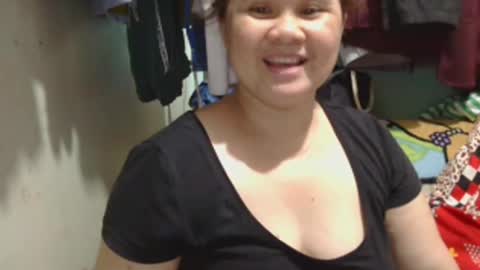 Snapshot of prettynhing chatting on February 15, 2025, 10:22 am Nhing online show from February 15, 2025, 10:22 am