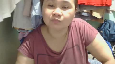 Snapshot of prettynhing chatting on February 23, 2025, 9:44 am Nhing online show from February 23, 2025, 9:44 am