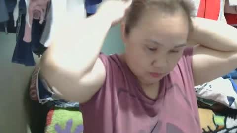 Snapshot of prettynhing chatting on February 28, 2025, 10:20 am Nhing online show from February 28, 2025, 10:20 am