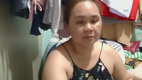 Snapshot of prettynhing chatting on March 2, 2025, 5:33 am Nhing online show from March 2, 2025, 5:33 am