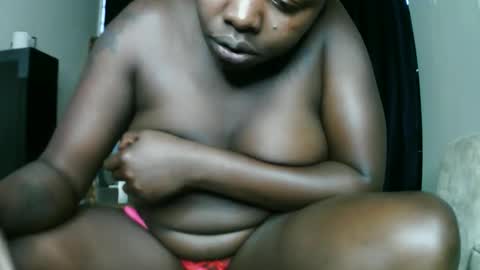 prettyreen online show from December 4, 2025, 2:48 pm