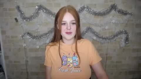 Snapshot of prettyvalerii_ chatting on December 23, 2024, 8:11 am Valeri online show from December 23, 2024, 8:11 am