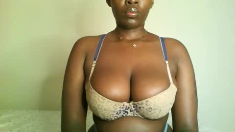 prettyvishy online show from November 28, 2025, 7:55 am