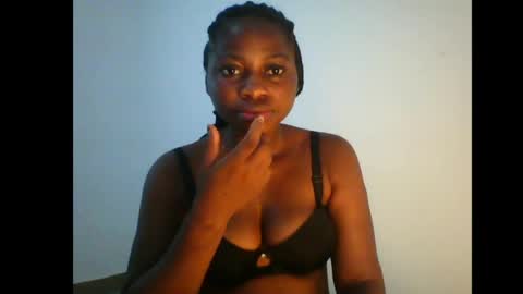 Snapshot of prettyxxpac chatting on June 21, 2026, 1:24 pm prettyxxpac online show from June 21, 2026, 1:24 pm