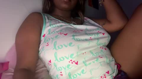 Snapshot of prettyyalisha chatting on July 8, 2026, 5:06 pm prettyyalisha online show from July 8, 2026, 5:06 pm