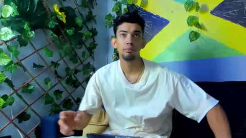 prince_arthur77 online show from September 18, 2025, 1:46 pm