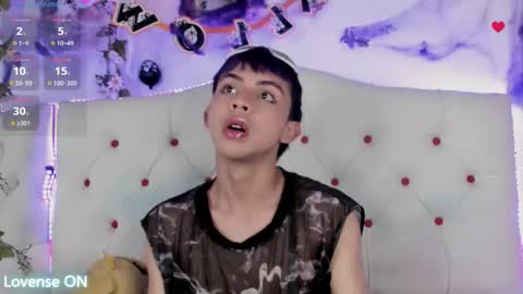 Snapshot of princeapolo_anki chatting on October 25, 2025, 9:42 pm Prince online show from October 25, 2025, 9:42 pm