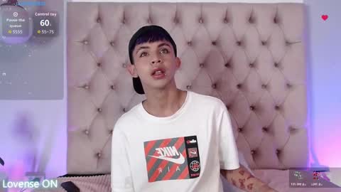 Snapshot of princeapolo_anki chatting on November 6, 2025, 8:54 pm Prince online show from November 6, 2025, 8:54 pm