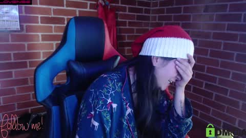 Snapshot of princesa_leia_zathur chatting on December 20, 2024, 8:12 pm Leia online show from December 20, 2024, 8:12 pm