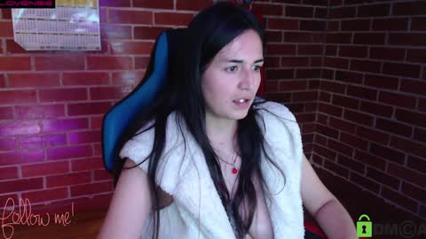 Snapshot of princesa_leia_zathur chatting on January 3, 2025, 9:36 pm Leia online show from January 3, 2025, 9:36 pm