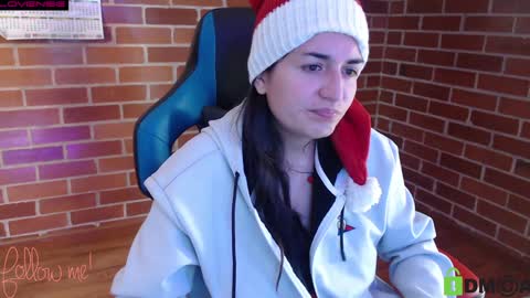 Snapshot of princesa_leia_zathur chatting on January 4, 2025, 3:39 pm Leia online show from January 4, 2025, 3:39 pm