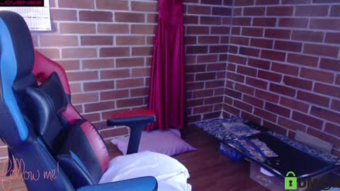 Snapshot of princesa_leia_zathur chatting on January 11, 2025, 1:43 pm Leia online show from January 11, 2025, 1:43 pm