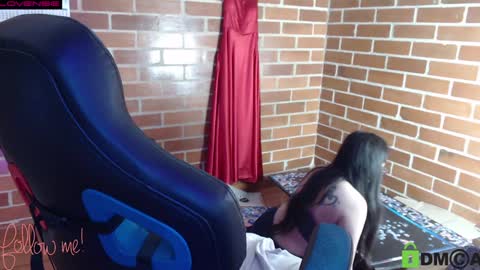 Snapshot of princesa_leia_zathur chatting on January 11, 2025, 4:46 pm Leia online show from January 11, 2025, 4:46 pm