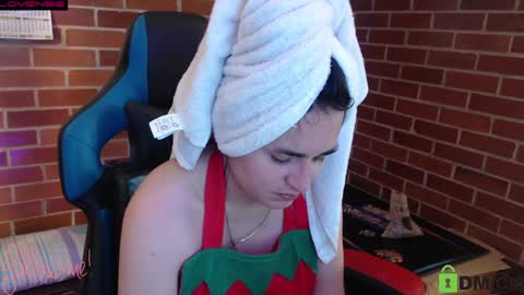 Snapshot of princesa_leia_zathur chatting on January 18, 2025, 3:16 pm Leia online show from January 18, 2025, 3:16 pm