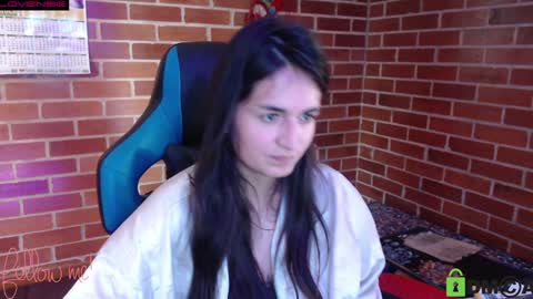 Snapshot of princesa_leia_zathur chatting on January 27, 2025, 4:01 pm Leia online show from January 27, 2025, 4:01 pm