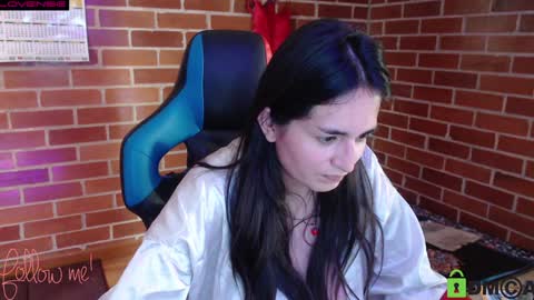 Snapshot of princesa_leia_zathur chatting on January 27, 2025, 7:24 pm Leia online show from January 27, 2025, 7:24 pm