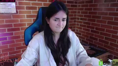 Snapshot of princesa_leia_zathur chatting on February 20, 2025, 4:14 pm Leia online show from February 20, 2025, 4:14 pm