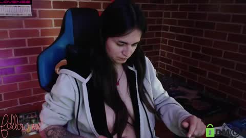 Snapshot of princesa_leia_zathur chatting on February 25, 2025, 4:21 pm Leia online show from February 25, 2025, 4:21 pm