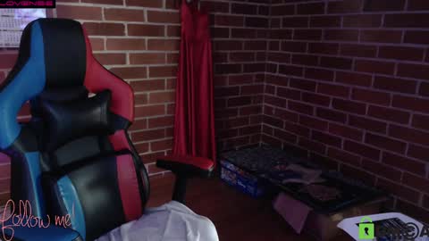 Snapshot of princesa_leia_zathur chatting on February 27, 2025, 1:17 pm Leia online show from February 27, 2025, 1:17 pm