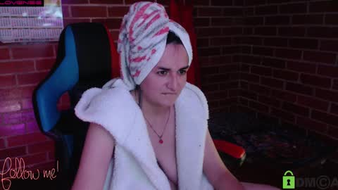 Snapshot of princesa_leia_zathur chatting on March 12, 2025, 10:39 pm Leia online show from March 12, 2025, 10:39 pm