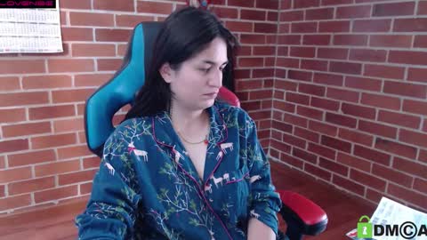 Snapshot of princesa_leia_zathur chatting on September 23, 2025, 1:25 pm Leia online show from September 23, 2025, 1:25 pm