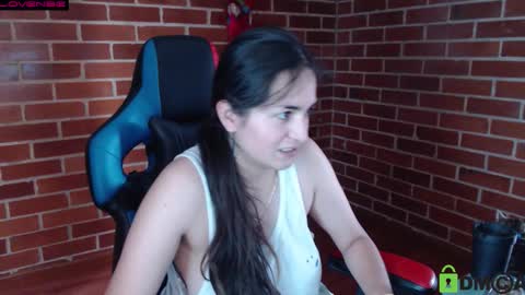 Snapshot of princesa_leia_zathur chatting on October 3, 2025, 5:10 pm Leia online show from October 3, 2025, 5:10 pm