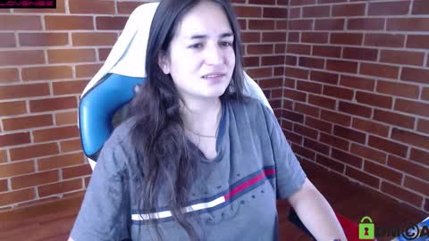 Snapshot of princesa_leia_zathur chatting on October 22, 2025, 11:54 am Leia online show from October 22, 2025, 11:54 am