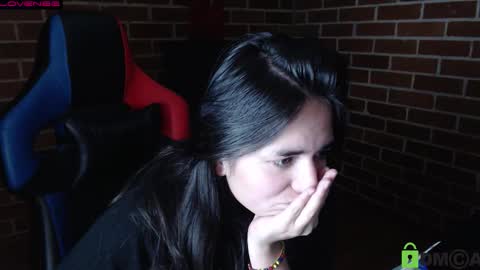 Snapshot of princesa_leia_zathur chatting on November 1, 2025, 1:29 am Leia online show from November 1, 2025, 1:29 am